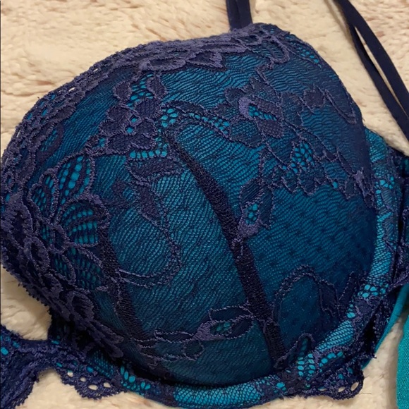 Victoria’s Secret Very Sexy Push Up 36C - Picture 2 of 6